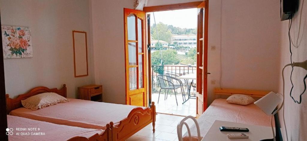 Kandilari Apartments Kokkino Nero Bagian luar foto